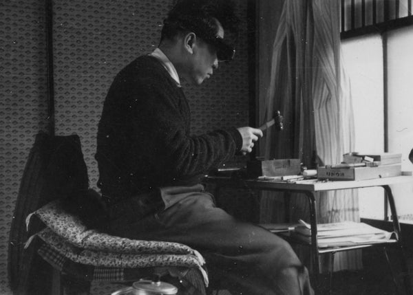 THE HISTORY OF THE SNAP-OFF BLADE CUTTER