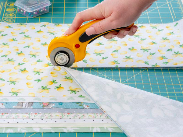 45mm RTY-2/DX Ergonomic Rotary Cutter - OLFA.com