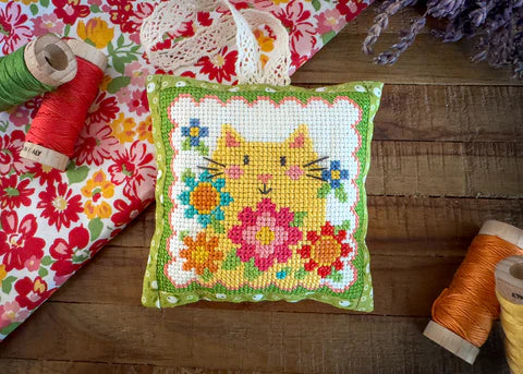 7 Quick & Easy Holiday Sewing Projects to Try