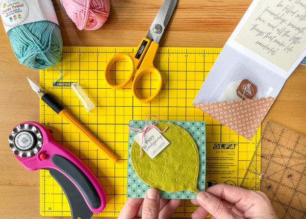 DIY Thanksgiving Favor: Tea Bag Holder With A Felt Coaster