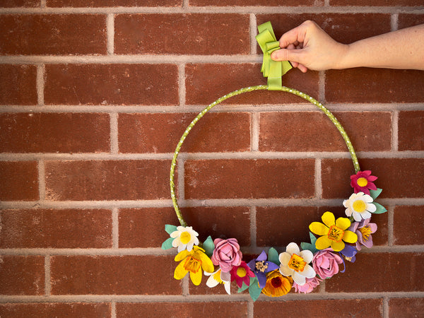 How To Make A Spring Flower Wreath From Egg Cartons