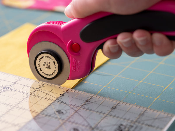 RTY-2DX/MAG 45mm Ergonomic Rotary Cutter - OLFA.com