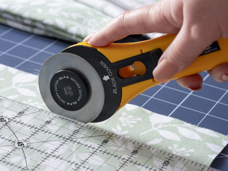 60mm RTY-3/G Straight Handle Rotary Cutter - OLFA.com