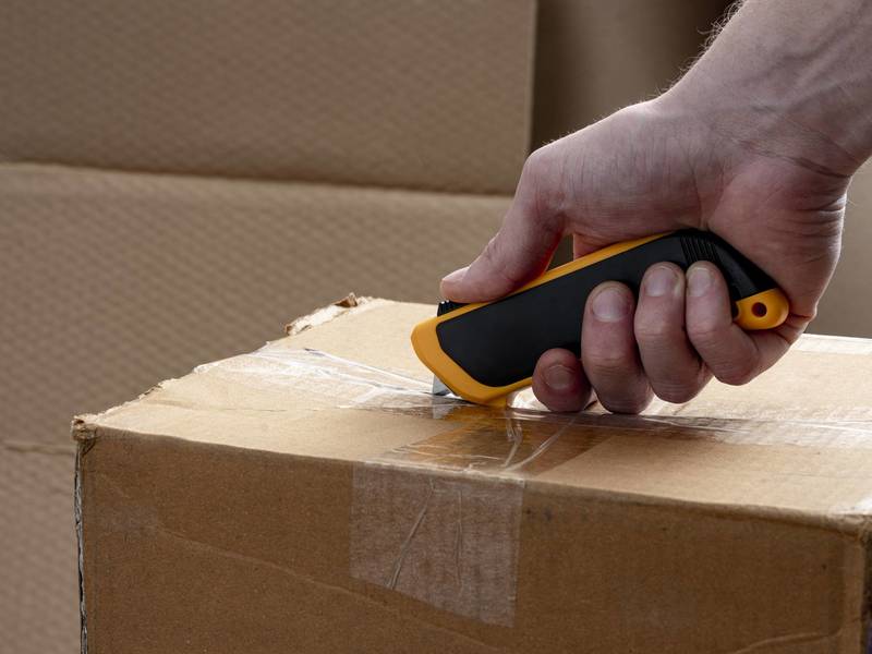 SK-6 Fully-Automatic Safety Knife with Blade Guard - OLFA.com